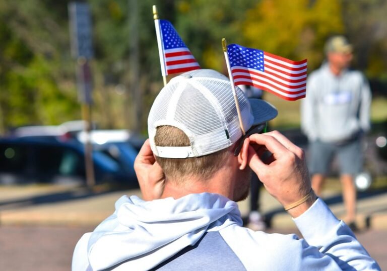 exploring b01n9864gm s identity